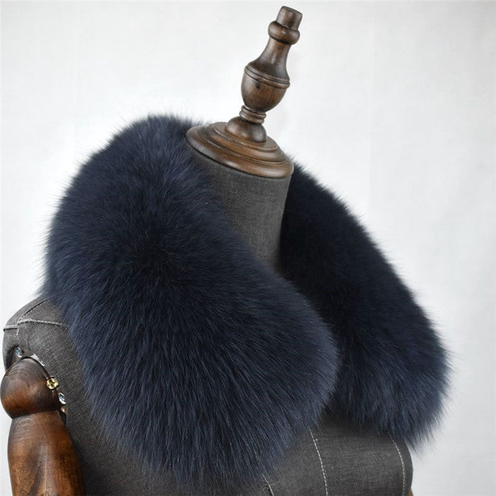 The Fox Fur Collar Sells A Universal Round Neck To Keep Warm