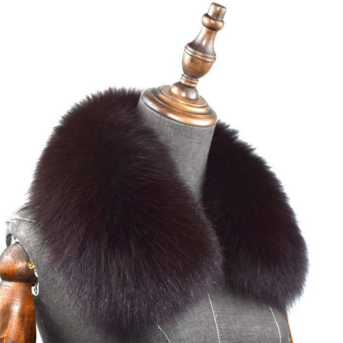 The Fox Fur Collar Sells A Universal Round Neck To Keep Warm