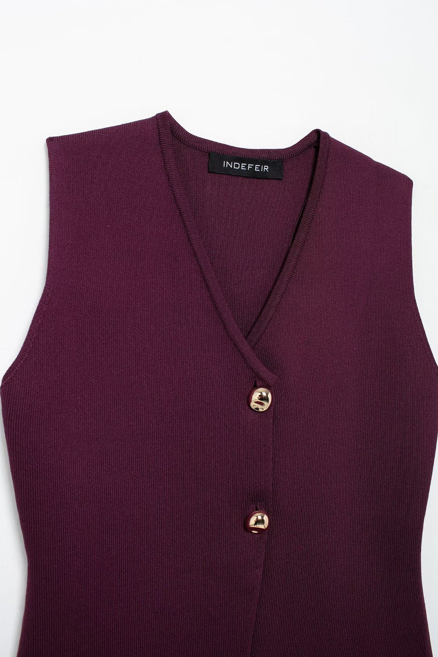 Summer Women Clothing Fashionable Golden Button Decoration Knitted Vest Top Women