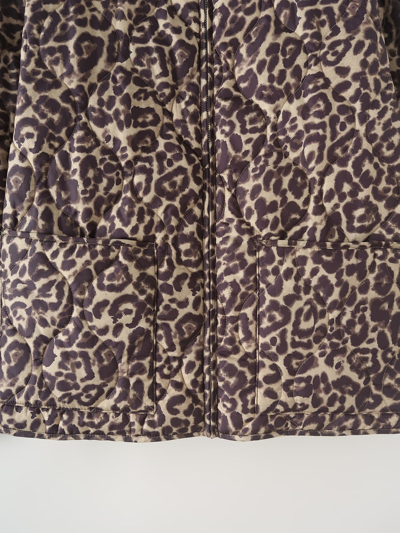 Manteau rembourré en coton à col ras du cou pour femme avec poches zippées et motif animalier