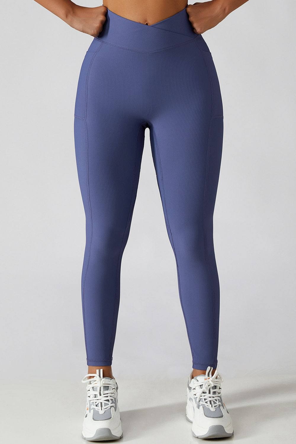 Leggings activos con cintura cruzada Basic Bae