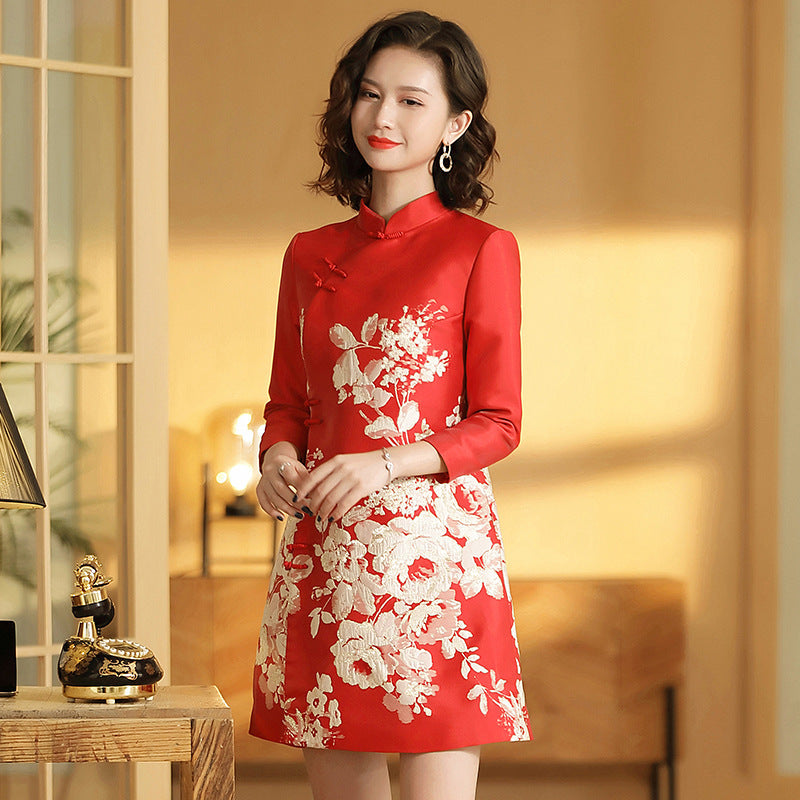 Primavera y otoño Estilo de la República de China Ropa de mujer retro Cuello alto Jacquard Vestido cheongsam de longitud media mejorado Vestido cheongsam de línea A de novena manga