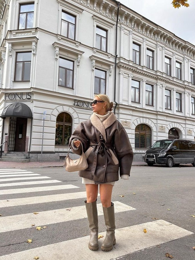 Manteau de ceinture composite à col en fourrure en cuir et cachemire à la mode pour femmes