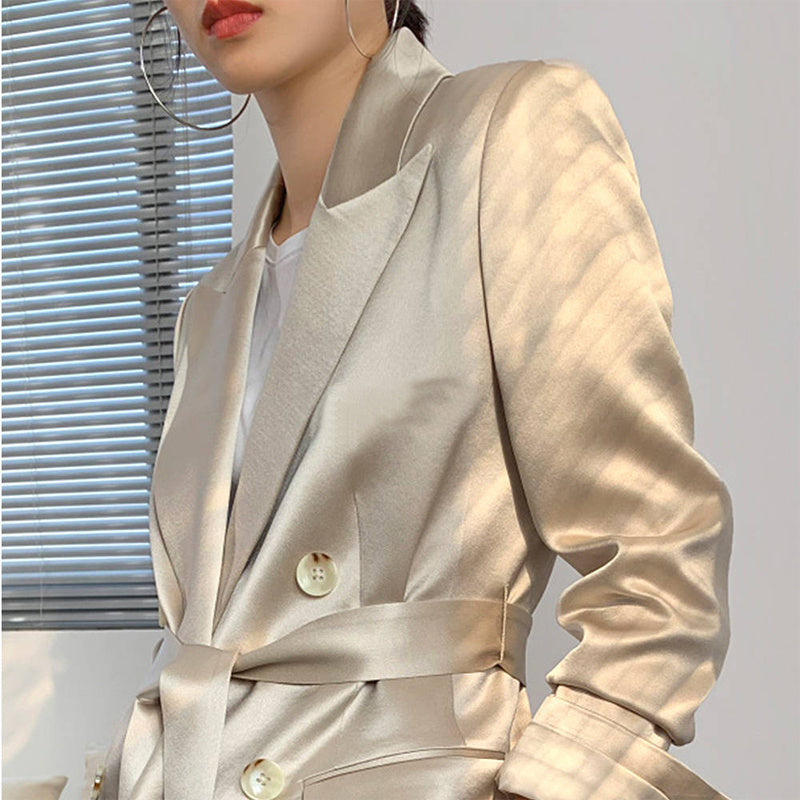 Women's suit jacket summer Europe station