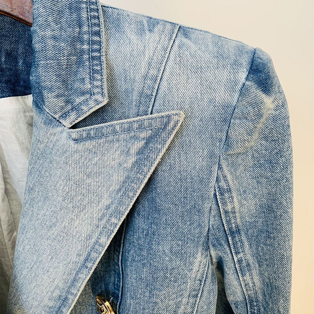 Veste de costume en jean slim à double boutonnage avec bouton lion pour femme