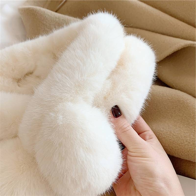 Écharpe de mode en peluche d'hiver pour femmes