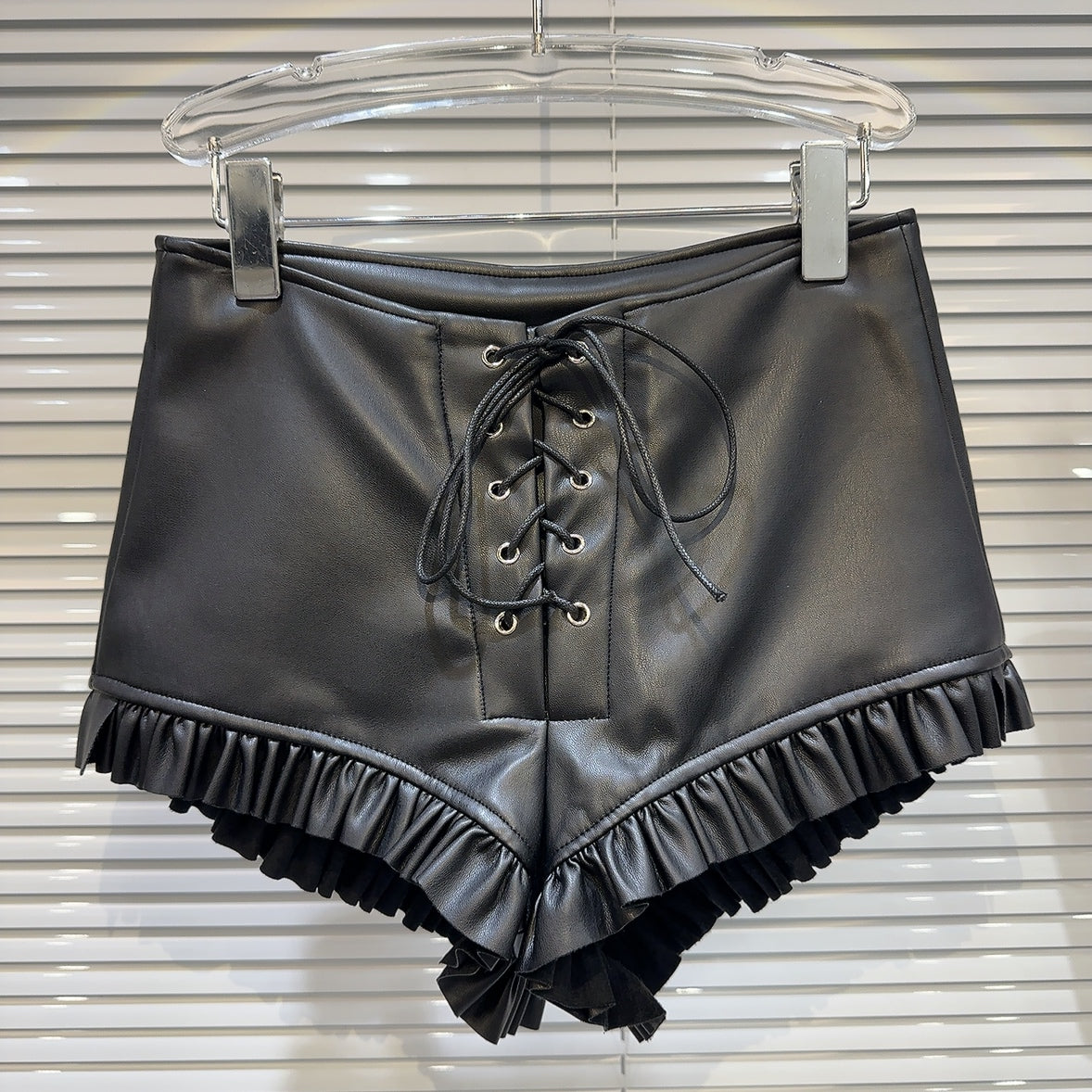 Winter New Dark Hot Girl Pleated Lace Drawstring Strap PU Leather Short