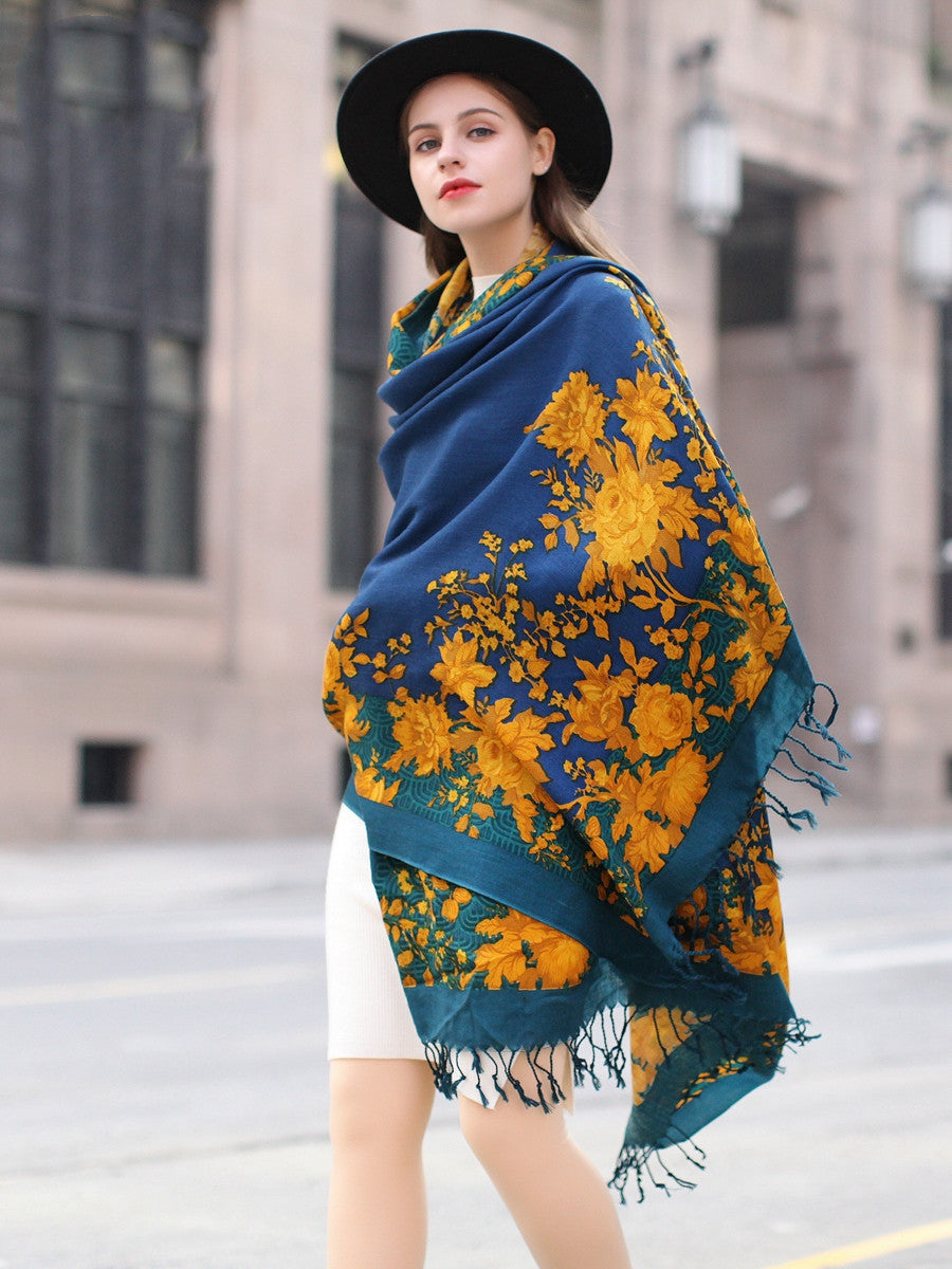 Women's Pure Wool Scarf With Cape Print