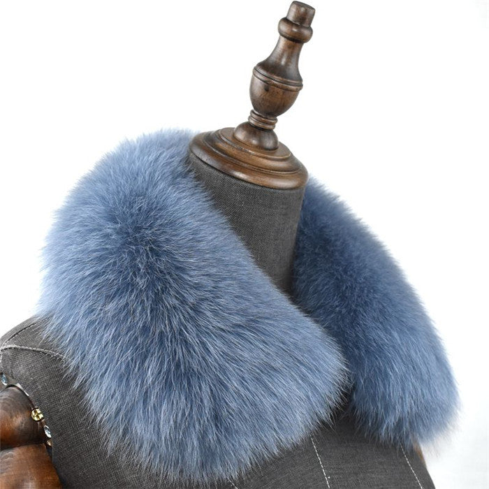 The Fox Fur Collar Sells A Universal Round Neck To Keep Warm