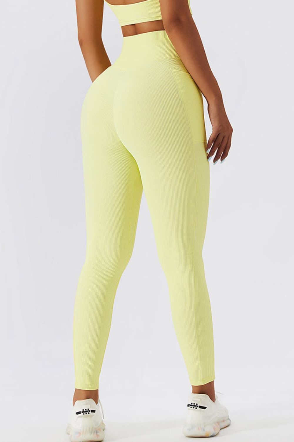 Leggings activos con cintura cruzada Basic Bae