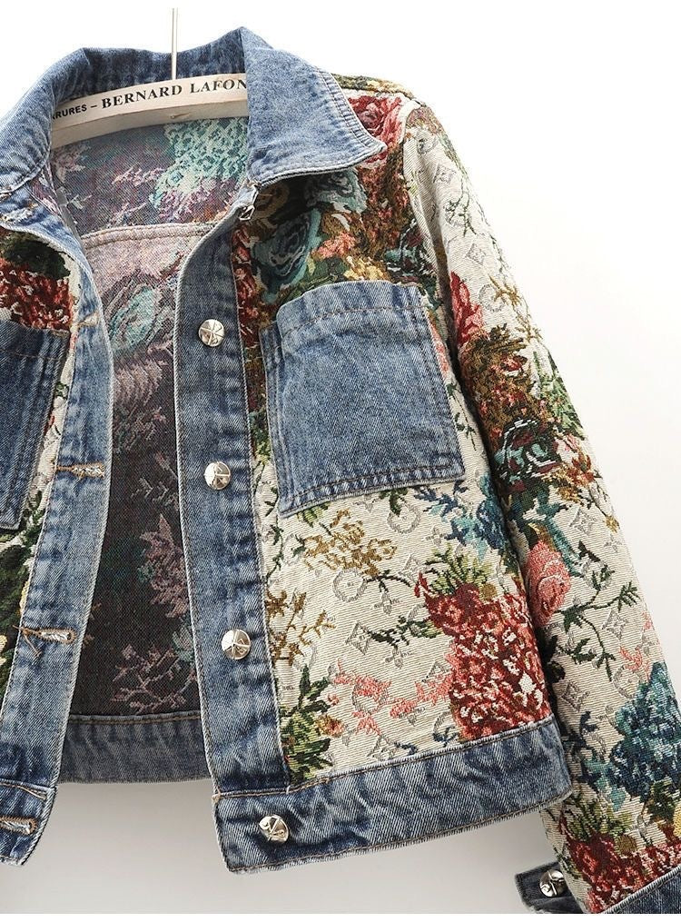 Abrigo denim con solapa y manga larga con patchwork estampado todo fósforo