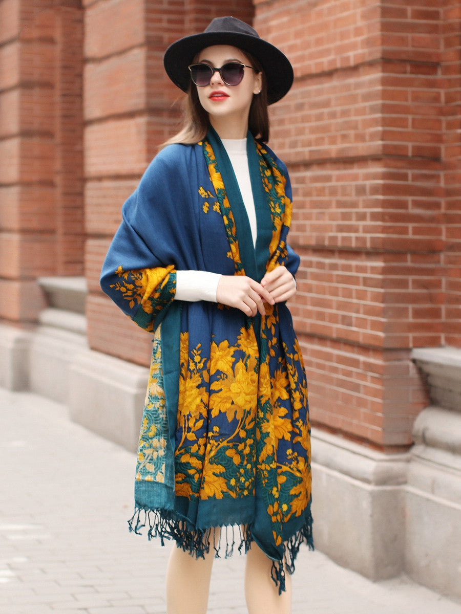 Women's Pure Wool Scarf With Cape Print