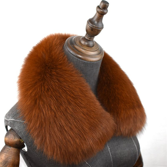 The Fox Fur Collar Sells A Universal Round Neck To Keep Warm