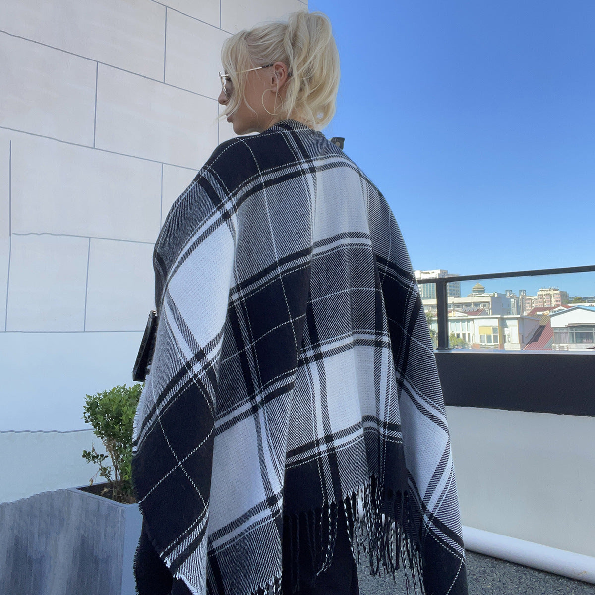 Women Clothing Patchwork Knitting Shawl Loose Knitted Cardigan Plaid Tassel Temperamental Women Clothing