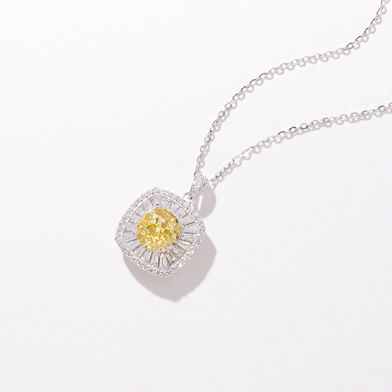 Petit collier carré en zirconium jaune, design tendance