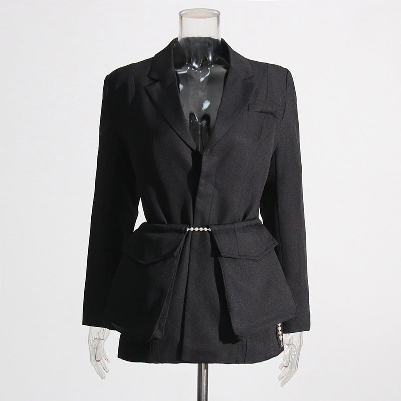 Blazer d'automne avec chaîne de perles, grande poche décorative, coupe cintrée, aspect fin, Design de Niche pour femmes