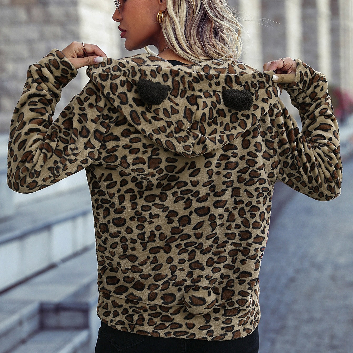 Otoño Invierno mujer usa chaqueta informal de franela con estampado de animales y cremallera holgada de manga larga con capucha