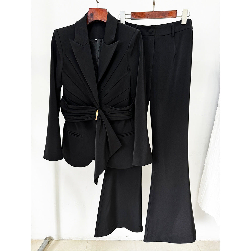 Ensemble pantalon blazer coupe slim avec ceinture asymétrique pour femme