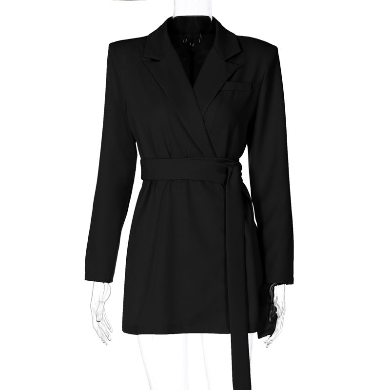 Manteau mi-long élégant avec ceinture à revers