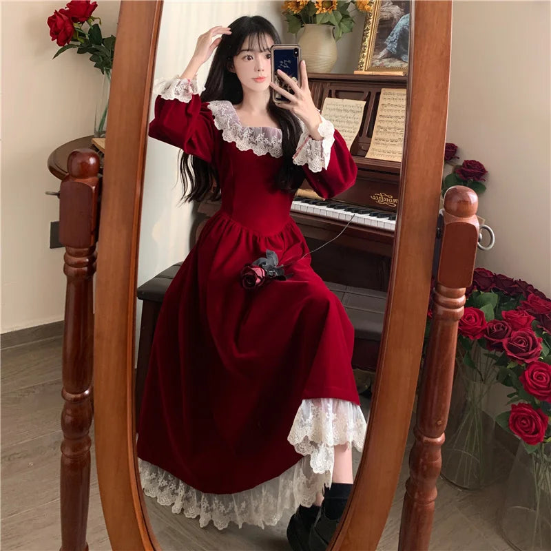 Christmas Dress Vintage Lace Splicing Gold Velvet Red Long Dress Elegant Thin Evening Dress Chic and Simple 2023 Autumn New