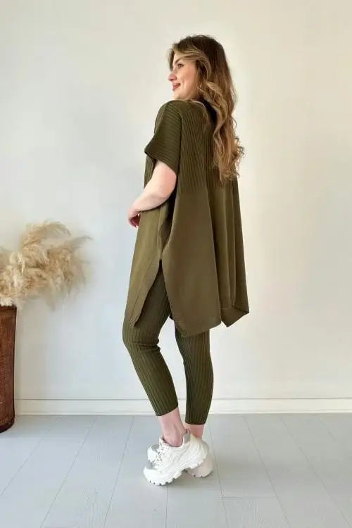 Ensemble deux pièces tricoté extensible pour femmes, chemise chauve-souris à col rond, vêtements décontractés et pantalons, combishort