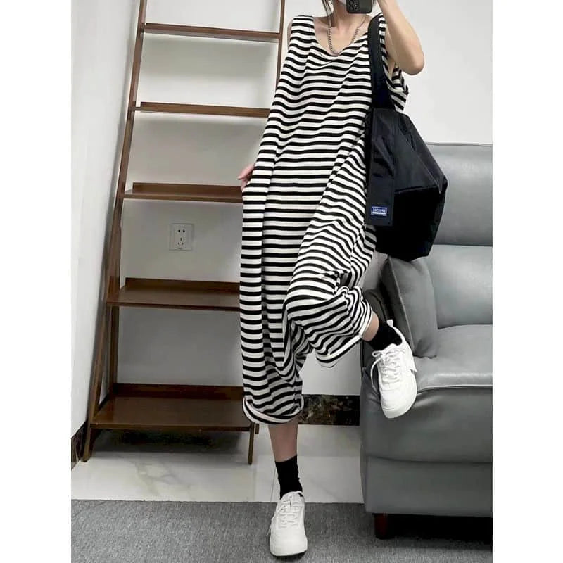 Striped Jumpsuits for Women Summer Sleeveless Oversized One Piece Outfits Women Loose Korean Style Casual High Waist Cross-Pants