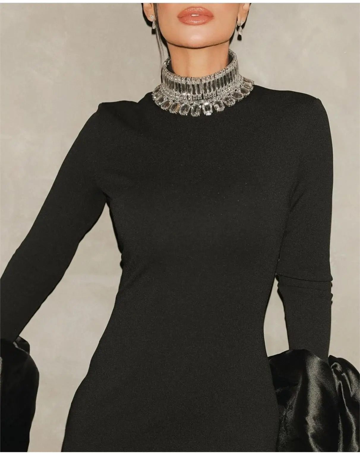 STOCK brillant diamants cou manches évasées noir longue robe de pansement élégant femme robe de soirée tenue de soirée Cocktail