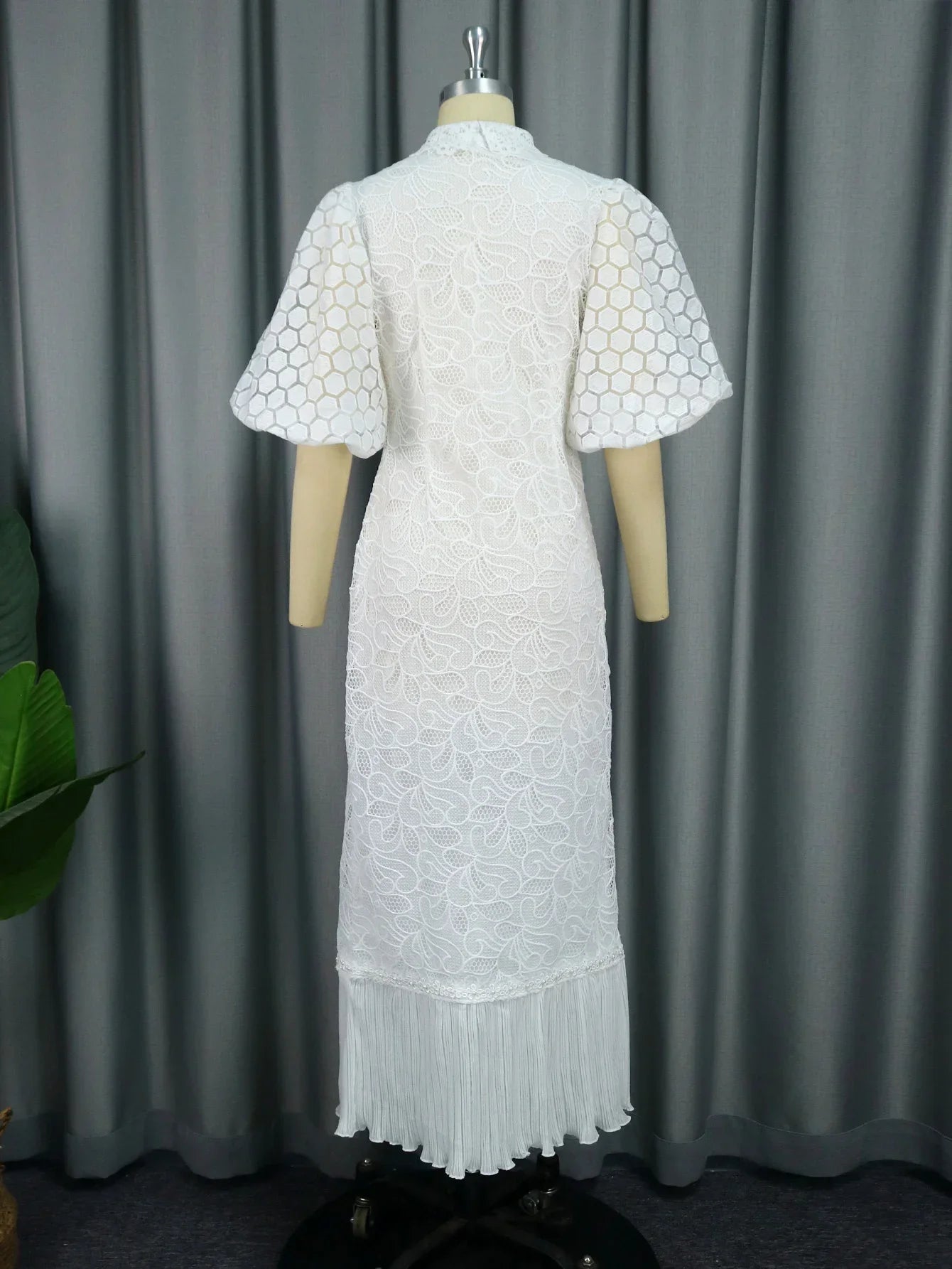 Vestidos de encaje blanco para mujer, invitados de boda, elegante, cuello vuelto, mangas abullonadas, dobladillo plisado, vestido Midi, ropa para ocasiones de lujo