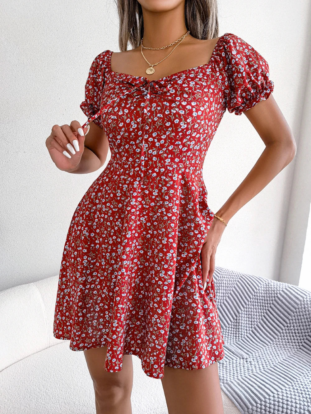 Vestido acampanado informal con estampado floral y manga corta con volantes para mujer