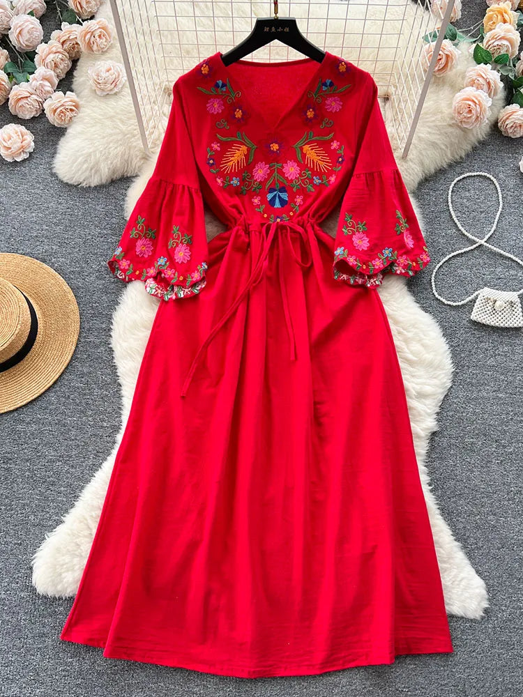 Women Summer Dress with New Minority Retro National Wind Heavy Industry Embroidery Lace Waist Horn Sleeve Fairy Vacation D4887