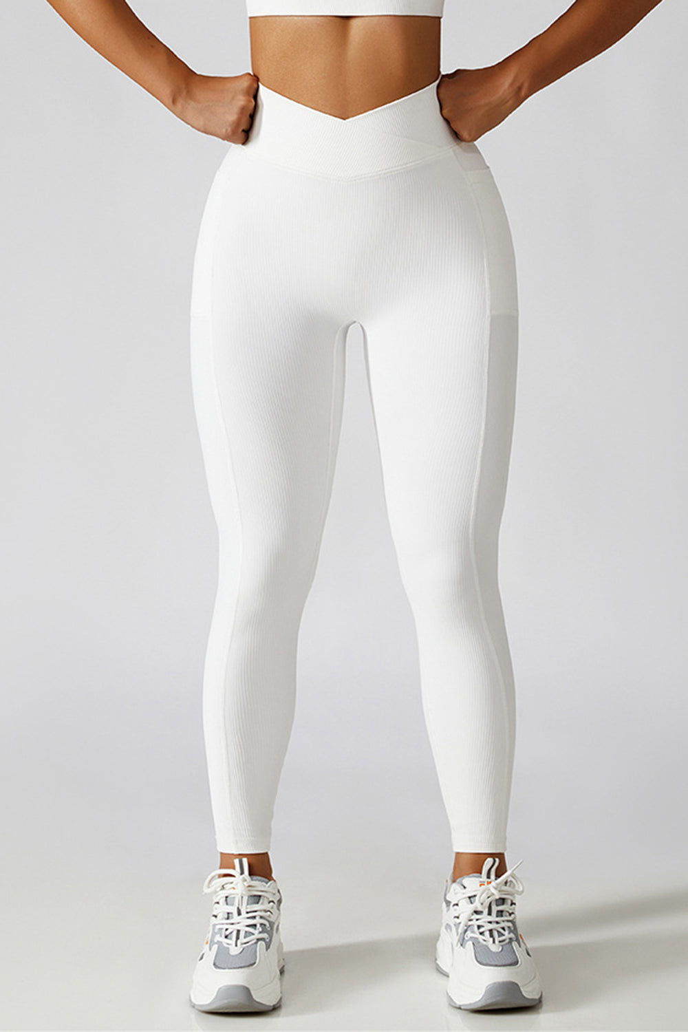 Leggings activos con cintura cruzada Basic Bae