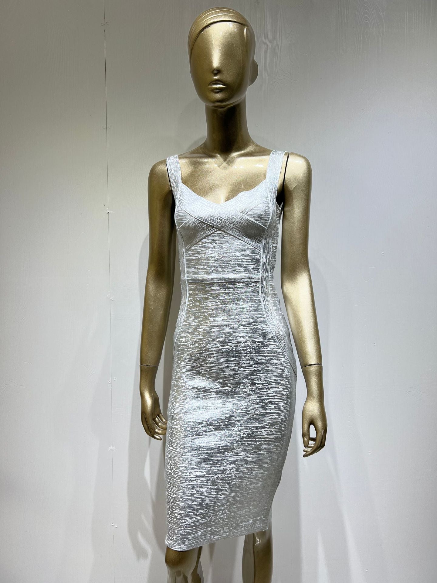 Robe une pièce à bandage bronzant et plaqué argent