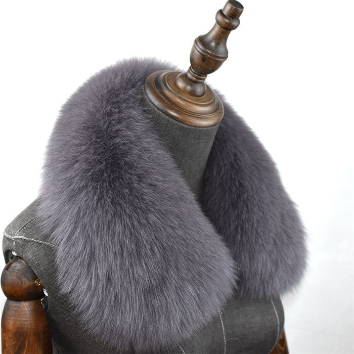 The Fox Fur Collar Sells A Universal Round Neck To Keep Warm